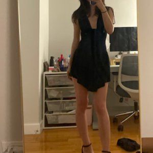 ARE YOU AM I Taela Dress Black